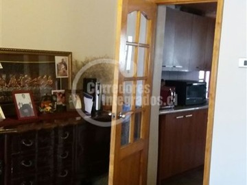 Casa en venta en Av. Marathon / los alerces tt, Ñuñoa - 6 dormitorios, 2 baños