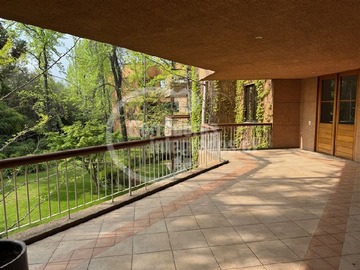 Departamento en venta en Camino Las Flores, Las Condes - 6 dormitorios, 4 baños