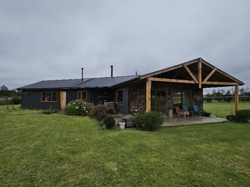 Casa en venta en Venta Gran Casa en Parcela (95250), Puerto Varas - 3 dormitorios, 2 baños