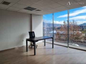 Oficina en venta en Av. La Dehesa con Escrivá de Balaguer, Lo Barnechea - 1 dormitorio, 1 baño