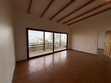 Casa en arriendo mensual en Loteo El Portezuelo Chicureo - Linda Cabaña (168853), Colina - 3 dormitorios, 2 baños