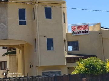 Casa en venta en Avenida Playa Ancha, Valparaíso - 4 dormitorios, 3 baños