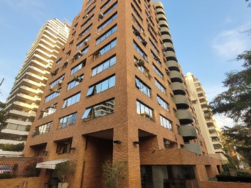 Oficina en arriendo mensual en Napoleón 3586, Las Condes, Región Metropolitana de Santiago 7550000, Chile, Las Condes - 1 baño