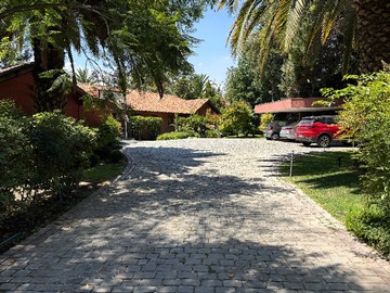 Terreno en venta en Oportunidad! Hermosa Parcela, el mejor Sector (140122), Colina - 8 dormitorios, 6 baños