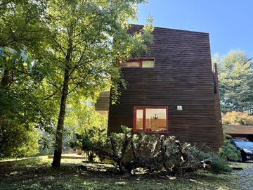 Casa en venta en Camino Krausse km 2, Pucón - 4 dormitorios, 2 baños