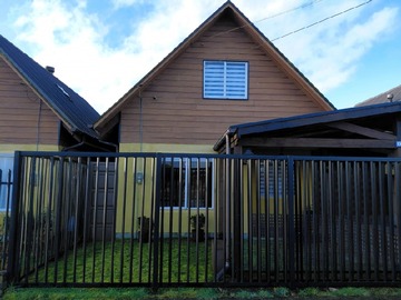 Casa en arriendo mensual en Constantino kochifas # 428, Puerto Montt - 3 dormitorios, 2 baños
