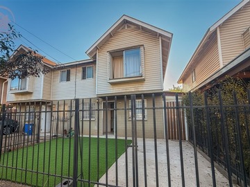 Casa en venta en San carlos con cardenal oviedo, Puente Alto - 3 dormitorios, 3 baños