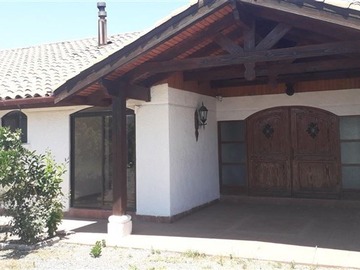 Casa en venta en Camino Lonquen, Isla de Maipo - 6 dormitorios, 4 baños