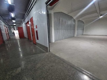 Bodega en arriendo mensual en Bodega + C. Negocios. S/garantía. Solo Dicom (173220), Santiago