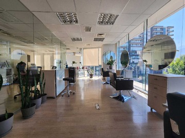 Oficina en venta en Oficina en venta. 2 estacionamientos. (173566), Lo Barnechea - 3 dormitorios, 2 baños