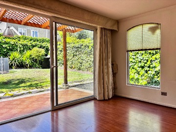 Casa en venta en 5d+servicio+estar+piscina impecable (122245), Las Condes - 6 dormitorios, 5 baños
