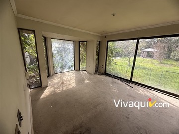 Casa en venta en condominio las brisas de chicureo parcela b10, Colina - 6 dormitorios, 4 baños