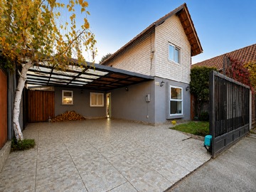 Casa en venta en Curicó, Curicó - 3 dormitorios, 2 baños