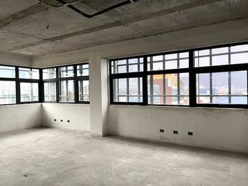 Oficina en arriendo mensual en Oficina de 60 m2 con 2 Estacionamientos (67660), Temuco - 1 dormitorio, 2 baños
