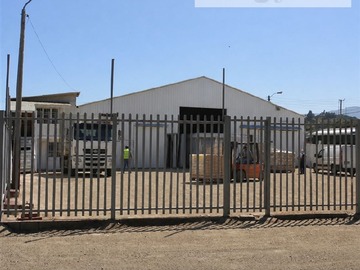 Local Comercial en arriendo mensual en Galpón en Camino Internacional, Quintero - 3 baños