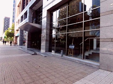 Oficina en arriendo mensual en En las Condes - 8 dormitorios, 4 baños