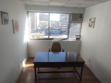 Oficina en arriendo mensual en Teatinos / Huerfanos, Santiago - 13 dormitorios, 5 baños