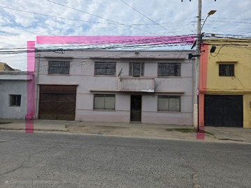 Casa en venta en Merced 790, Quillota, Región de Valparaíso 2260000, Chile, Quillota - 9 dormitorios, 2 baños