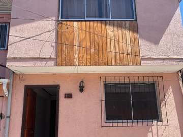 Casa en arriendo mensual en Cerro cordillera, Valparaíso - 2 dormitorios, 1 baño