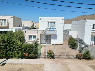 Casa en venta en C. Las cumbres, Til til - 3 dormitorios, 3 baños
