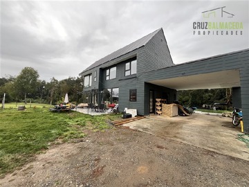 Casa en venta en Sector Punta Larga, Frutillar - 4 dormitorios, 3 baños