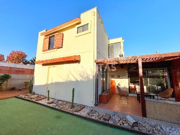 Casa en venta en Amplia Casa Familiar en Sector El Milagro (173271), La Serena - 6 dormitorios, 3 baños