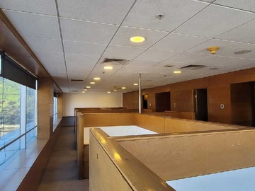 Oficina en arriendo mensual en Venta Amplia Oficina Av Las Condes (125660), Vitacura - 5 baños