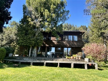 Casa en venta en km 7 camino a Ensenada, Puerto Varas - 4 dormitorios, 4 baños