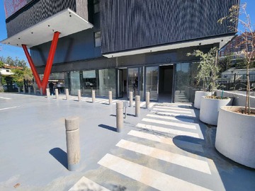 Local Comercial en arriendo mensual en Amplio Local Comercial en Sector Céntrico (170927), Las Condes - 1 baño