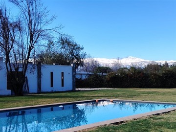 Casa en venta en Algarrobal de Chicureo, Colina - 4 dormitorios, 6 baños