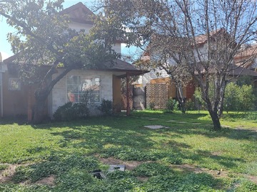 Casa en arriendo mensual en a pasos ruta 78, Peñaflor - 3 dormitorios, 2 baños