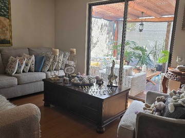 Casa en venta en Casa 2 Pisos, 123 m2, 4D+3B+2E, Peñalolén (89153), Peñalolén - 4 dormitorios, 3 baños