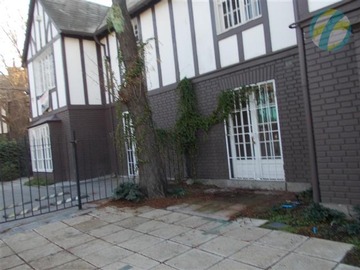 Oficina en arriendo mensual en .Francisco de Aguirre, Vitacura - 3 baños