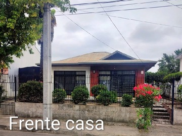 Casa en venta en 5 sur entre 4 y 5 oriente, Talca - 3 dormitorios, 2 baños