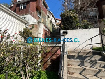 Casa en venta en Pasaje Las Camelias, Valparaíso - 2 dormitorios, 1 baño