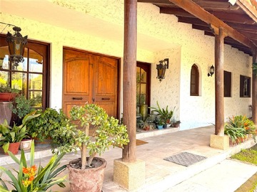Casa en venta en Hermosa casa de 4 habitaciones, 5 baños, parcela 5.000mt2, Talagante - 4 dormitorios