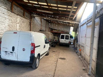 Bodega en venta en Independencia Galpon gran terreno de 670m2 (174401), Independencia