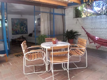 Casa en arriendo mensual en Arriendo Habitación las Condes a Pasos Metro Escuela Militar - 1 dormitorio, 2 baños