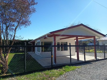 Casa en arriendo mensual en Casa en arriendo en Parque Ivian (117979), Puerto Varas - 3 dormitorios, 2 baños