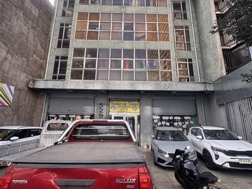 Local Comercial en arriendo mensual en Bellavista 400, Recoleta - 5 baños
