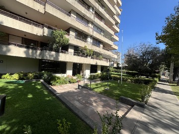 Departamento en venta en Los pozos, Las Condes - 4 dormitorios, 3 baños