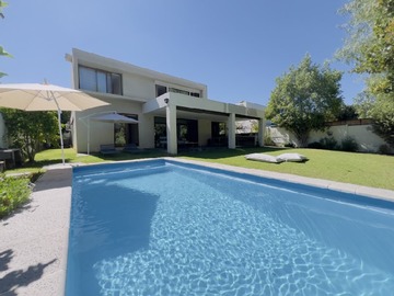 Casa en venta en Camino la piedra 24, Colina - 5 dormitorios, 4 baños