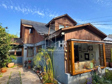 Casa en venta en Conectividad y ubicación (105640), Las Condes - 4 dormitorios, 3 baños