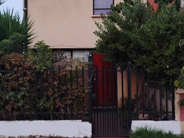 Casa en venta en San francisco de limache, Limache - 4 dormitorios, 2 baños
