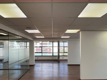 Oficina en arriendo mensual en Av. Apoquindo 4700, Las Condes