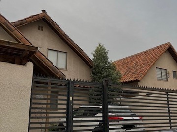 Casa en arriendo mensual en Condominio la sierra de chicureo, Colina - 2 dormitorios