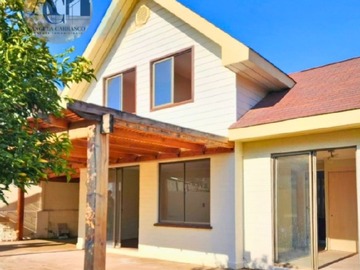Venta / Casa / Til til