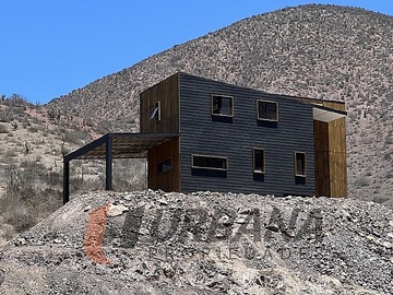Parcela en venta en Parcela con casa semiterminada estancia mirador, Vicuña - 4 dormitorios, 3 baños
