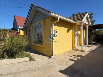 Casa en venta en Cercana a fundadores, Valparaíso - 3 dormitorios, 2 baños