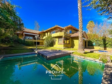 Casa en venta en Vital Apoquindo, Las Condes - 4 dormitorios, 4 baños